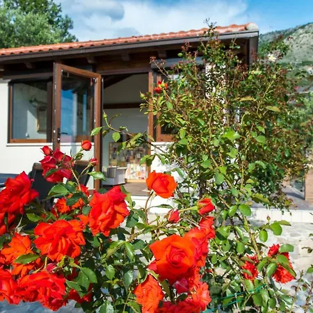 Poseydon アパート ムリニ