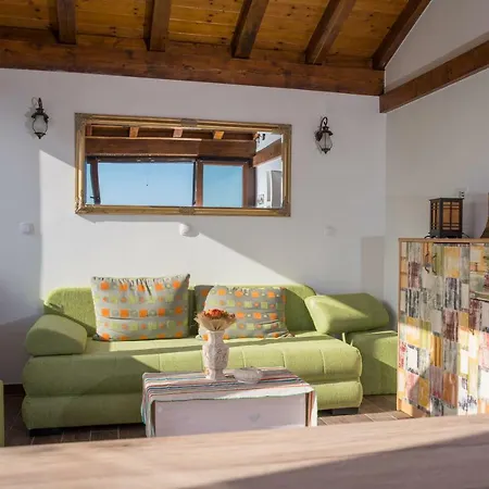 Poseydon アパート ムリニ